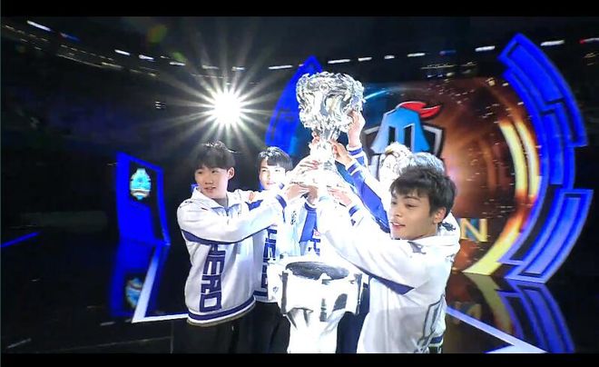 坚持在门将 坚持在门将