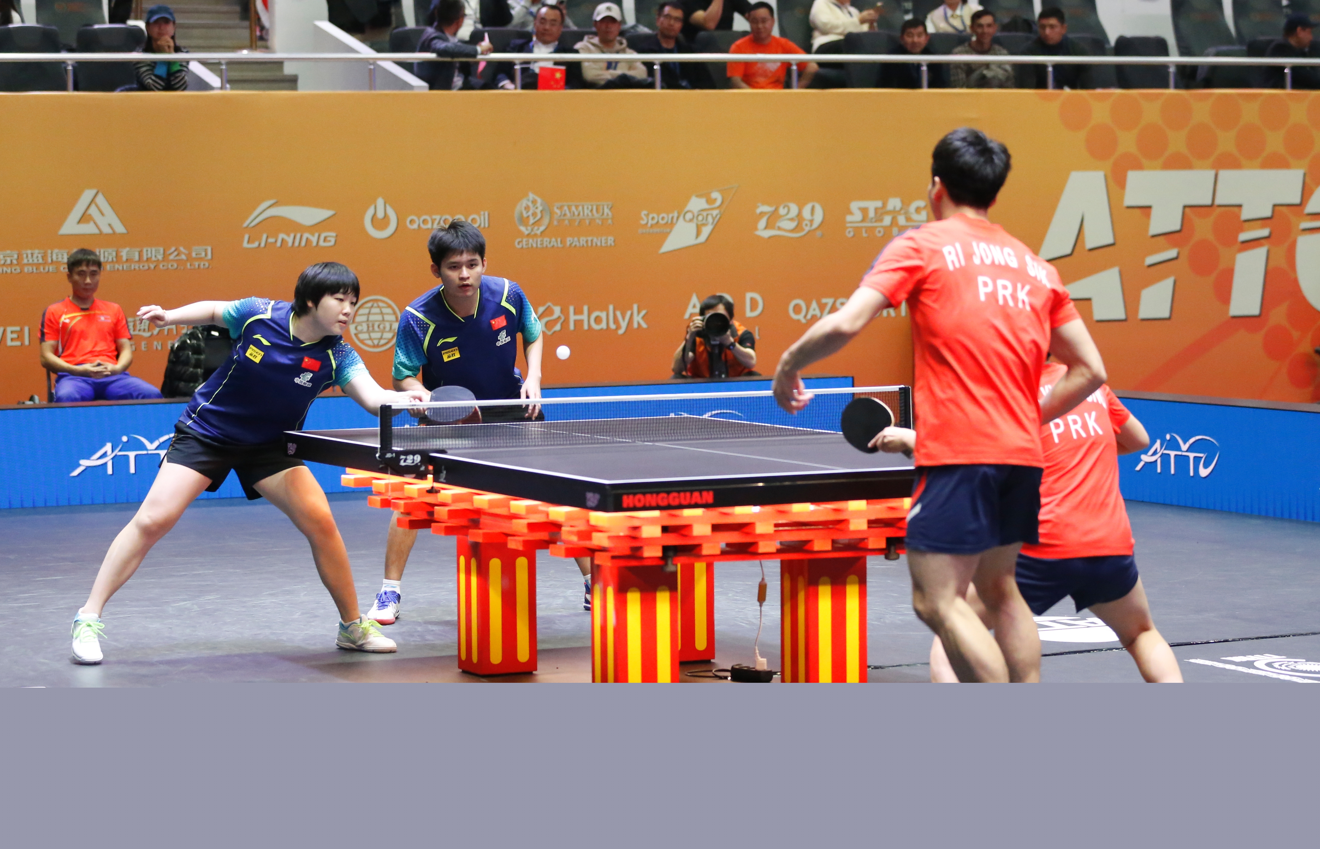 展同频共振 展同频共振