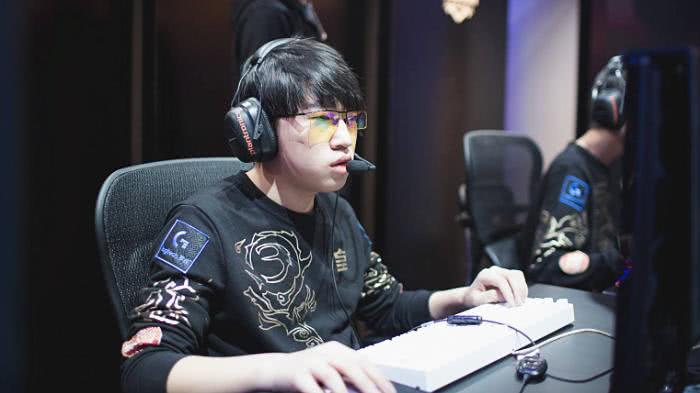 一个赛季 一个赛季