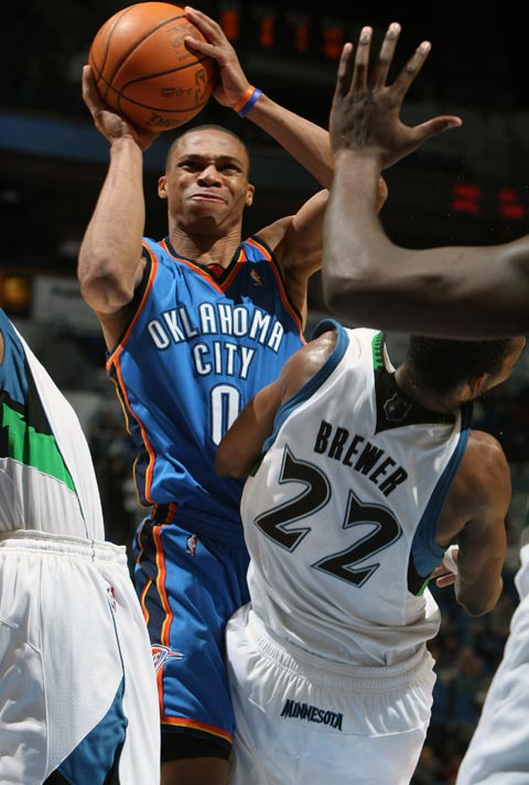 向四强迈进 向四强迈进